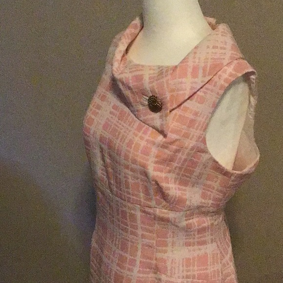 Classic style shift dress in lovely soft shade of pink and ivory.  Worn once. - Picture 2 of 4